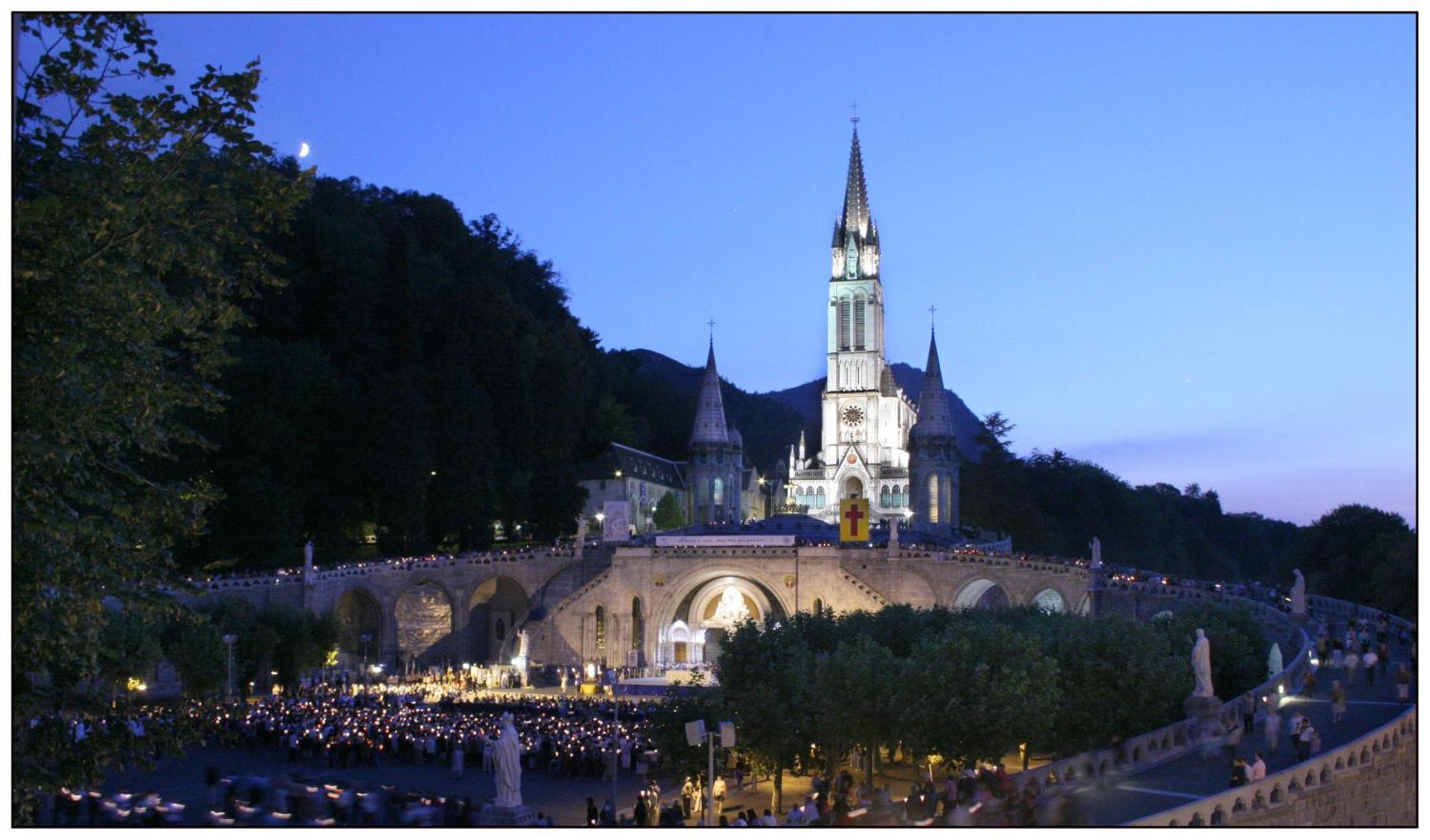 Adonis Lourdes - Notre Dame De La Sarte Hotell Exteriör bild